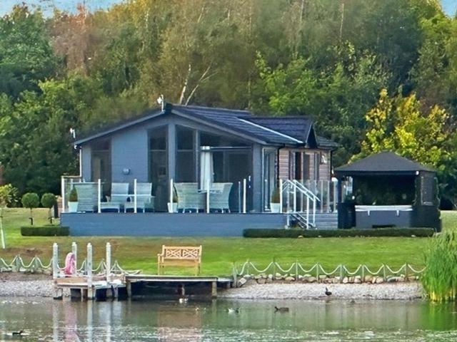Park Home for sale in Tickton, East Riding Of Yorkshire