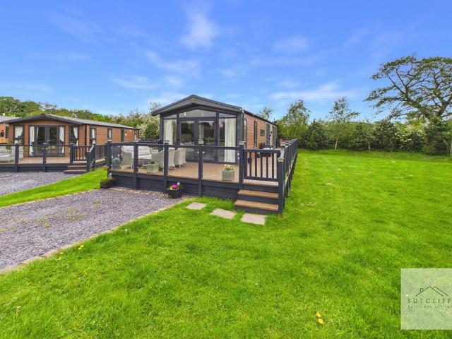 Park Home for sale in Cabus, Lancashire