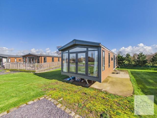 Park Home for sale in Cabus, Lancashire