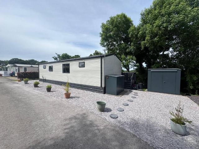 House for sale in Weeton, Lancashire