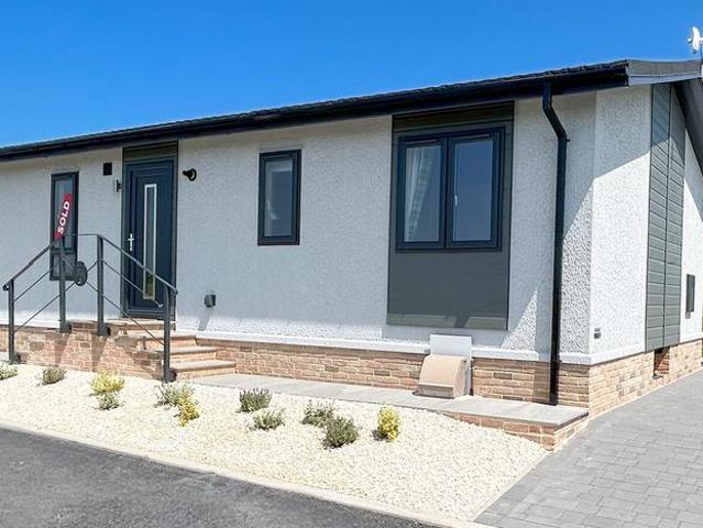 House for sale in Dale Hill, Essex