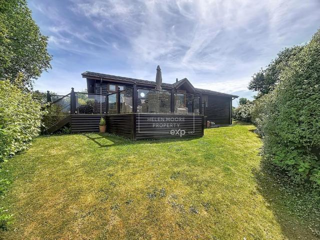 Park Home for sale in Lixton, Strode