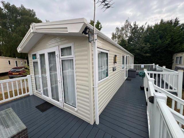 House for sale in Castle Farm, East Lindsey