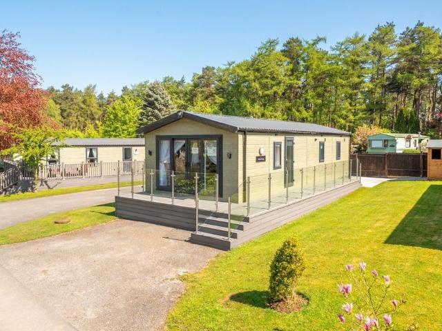 House for sale in Beckwithshaw, North Yorkshire