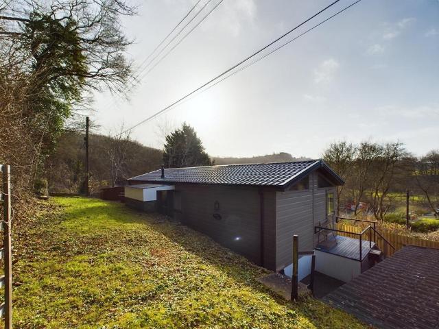 House for sale in Bromsberrow Heath, Gloucestershire