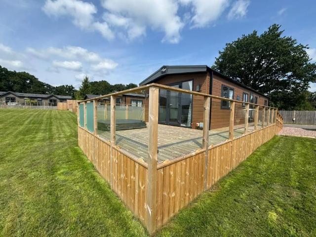 House for sale in Eaton