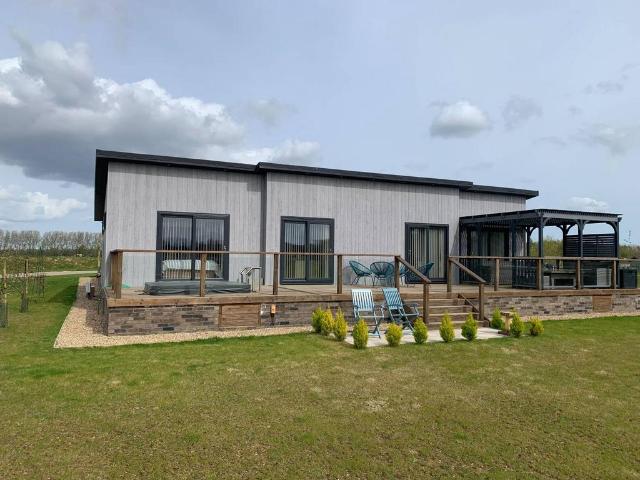 House for sale in Tickton, East Riding Of Yorkshire