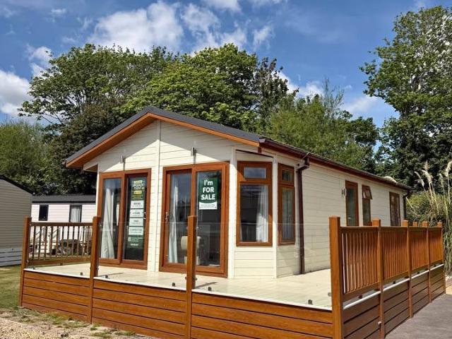 House for sale in Littlecote, West Sussex