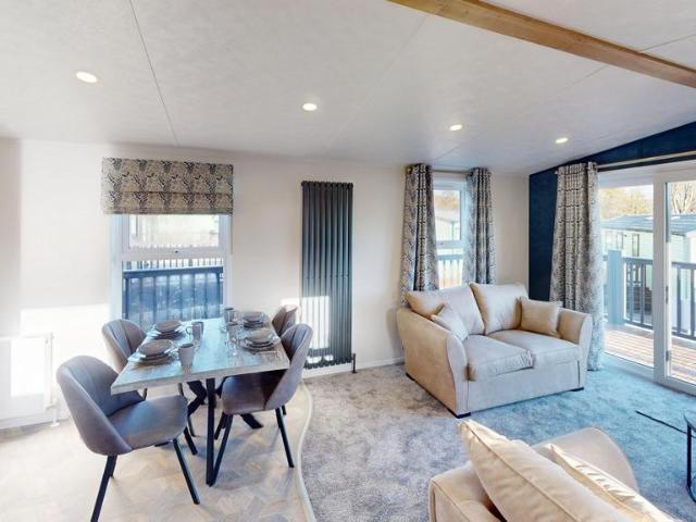 House for sale in Holt Heath, Forthampton