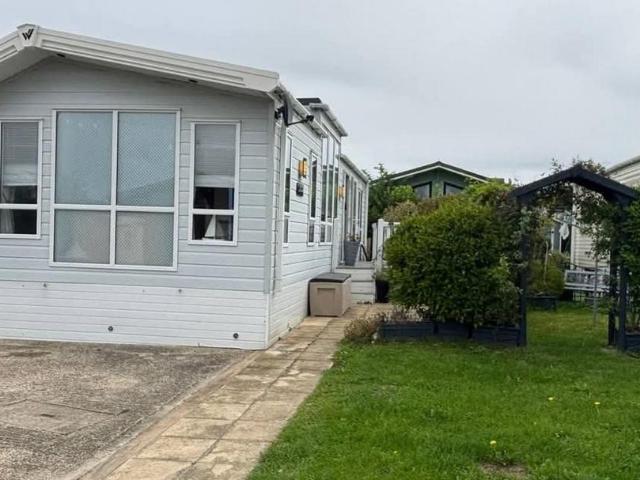 House for sale in Dale Hill, Essex