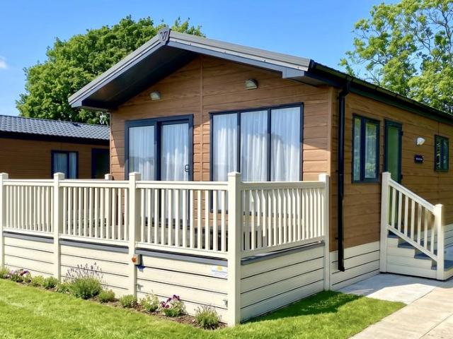 House for sale in Gilberdyke, East Riding Of Yorkshire
