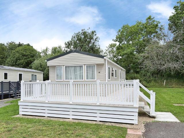 House for sale in Fossebridge, Gloucestershire