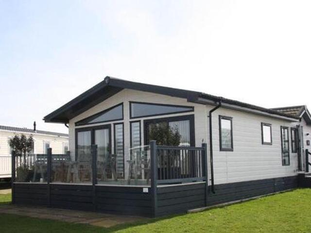 House for sale in Hunstanton, Brookville