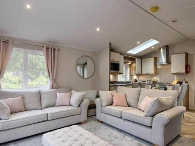 House for sale in Quernmore, Bare