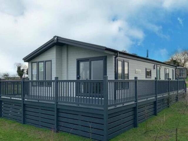 House for sale in Deepcut, Surrey