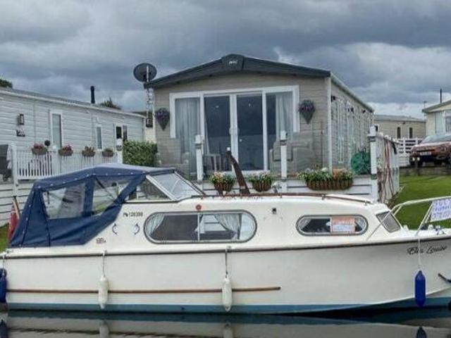 House for sale in Lyons, Greater London