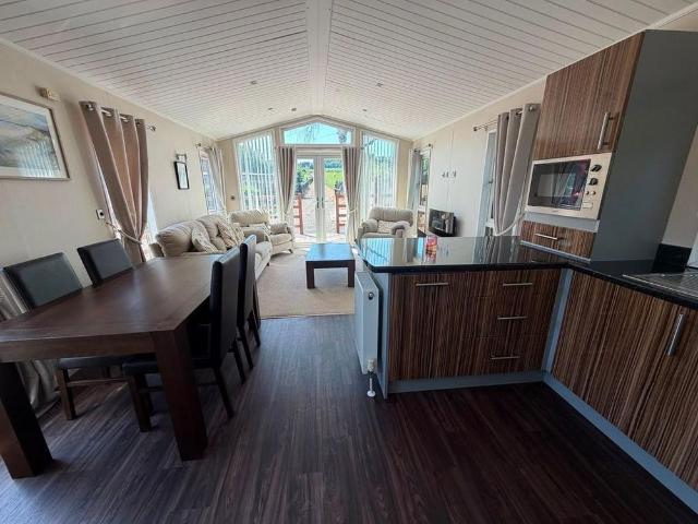 House for rent in Elmfield, Leicestershire