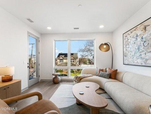 Condo for sale in Monmouth, New Jersey