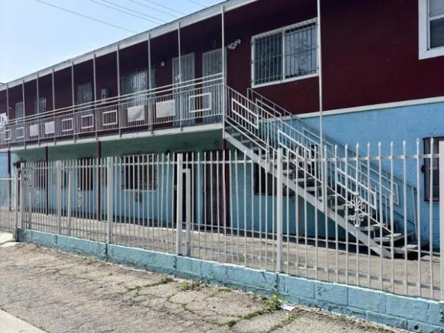 Apartment for rent in Canoga Park, California