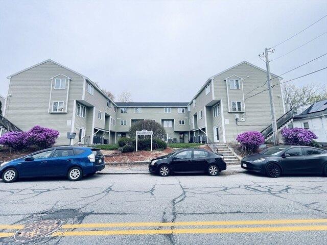 Condo for sale in Lowell, Massachusetts