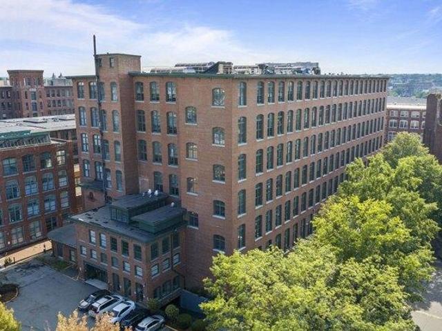 Condo for sale in Lowell, Massachusetts