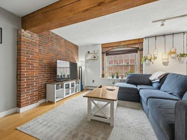 Condo for sale in Merrimack-Middle Street Historic District, Lowell