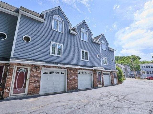 Condo for sale in Lowell, Massachusetts