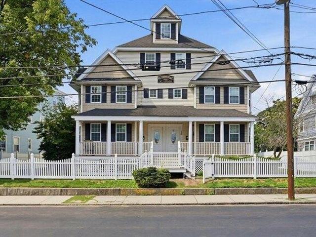 Condo for sale in Lowell, Massachusetts