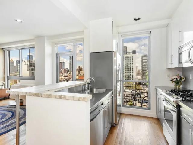 Apartment for sale in Arverne, New York