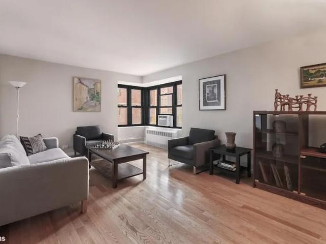 Apartment for sale in Arverne, New York