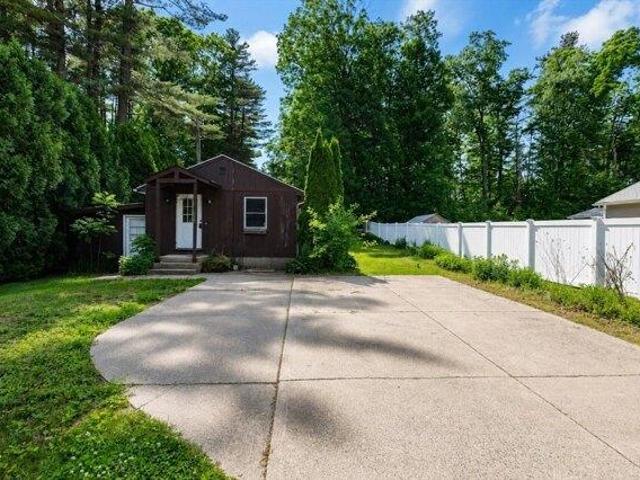 House for sale in Hampden, Massachusetts