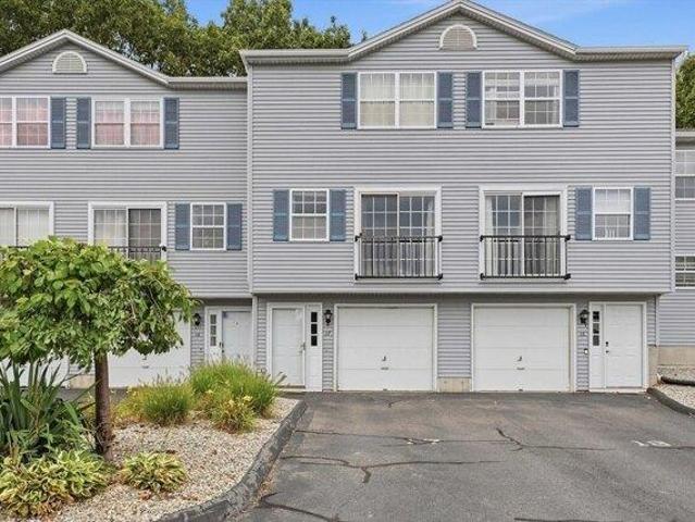 Condo for sale in Hampden, Massachusetts