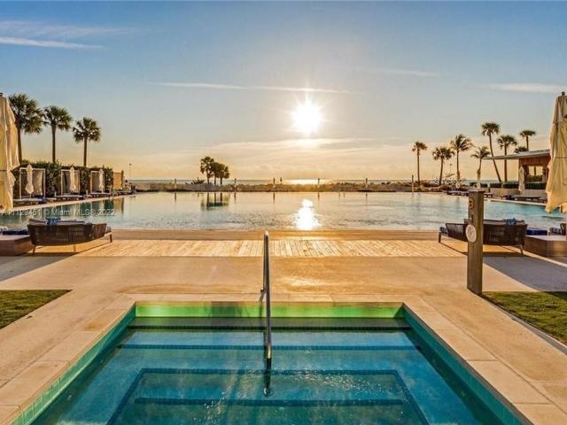 Apartment for sale in Key Biscayne, Florida