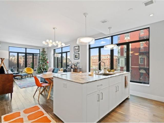 Apartment for sale in Arverne, New York