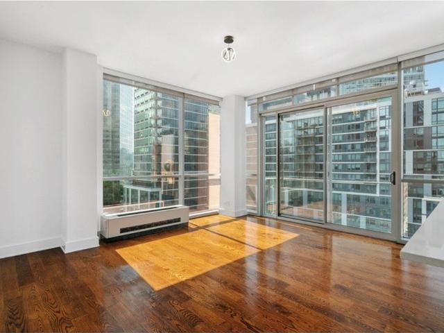 Apartment for sale in Queens, Arverne