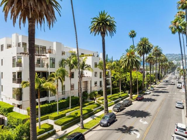 Apartment for sale in Beverly Hills Apartment for sale in Beverly Hills