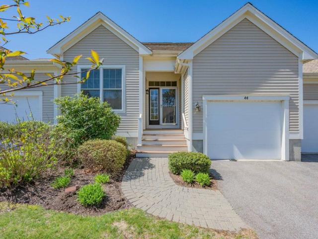 Apartment for sale in Mashpee, Massachusetts