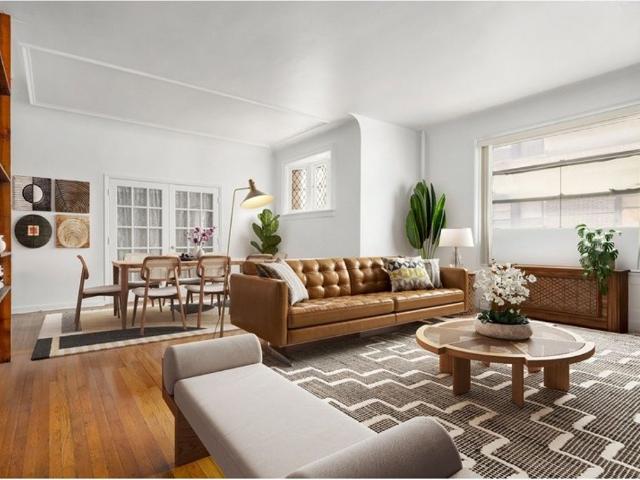 Apartment for sale in Arverne, New York