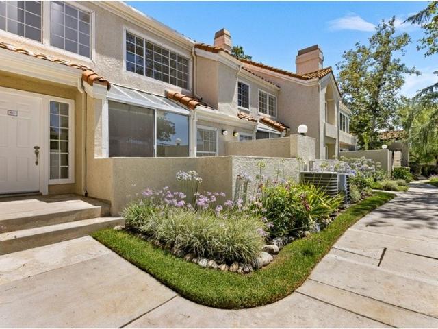 Townhouse for rent in Calabasas
