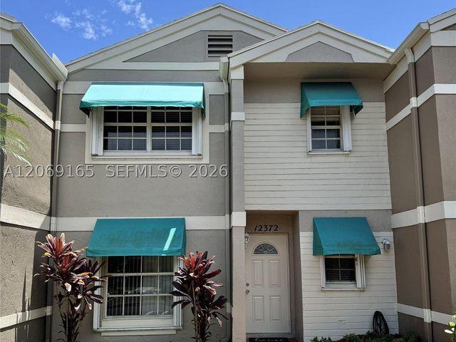 Townhouse for rent in Cooper City, Florida