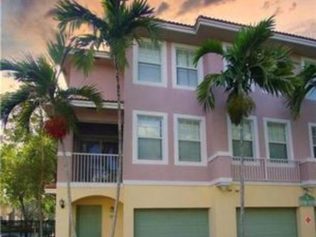 Townhouse for rent in Coral Springs, Broward County