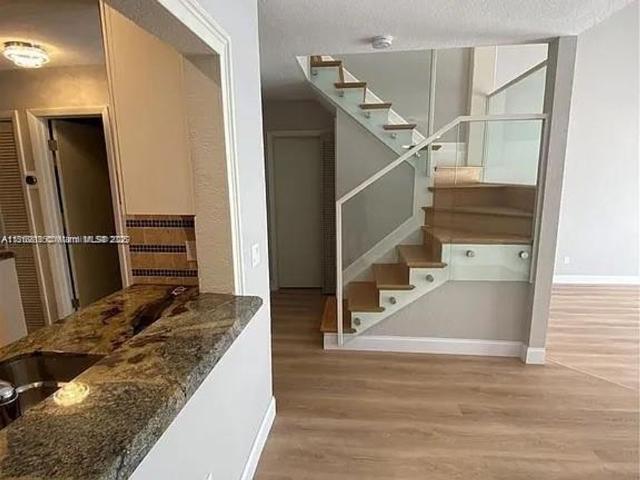 Townhouse for rent in Davie