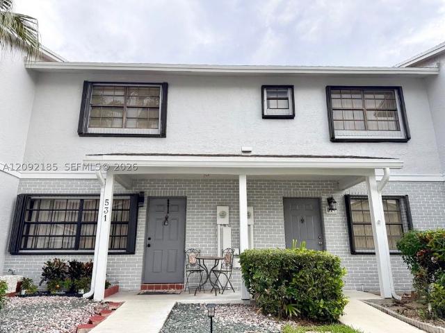 Townhouse for rent in Pembroke Pines, Florida