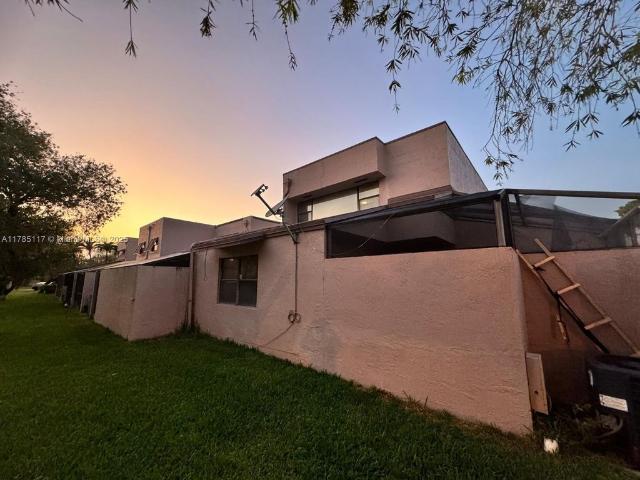 Townhouse for rent in Pembroke Pines
