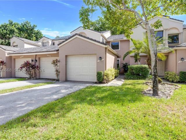 Townhouse for rent in Plantation, Florida