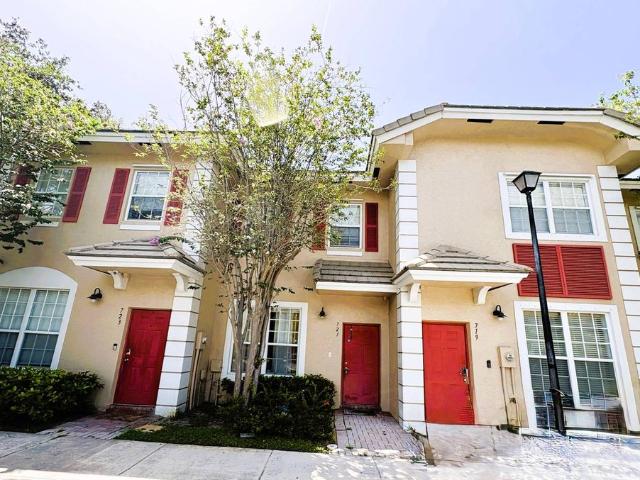 Townhouse for rent in Plantation, Florida
