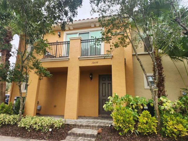 Townhouse for rent in Sunrise, Florida