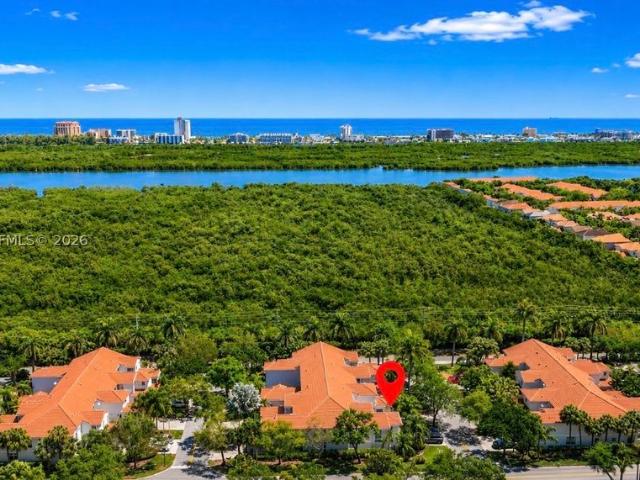 Townhouse for sale in Hollywood, Florida