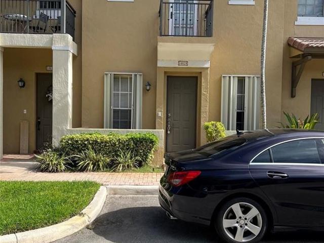 Townhouse for sale in Pembroke Pines