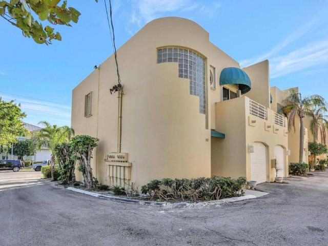 Townhouse for sale in Pompano Beach